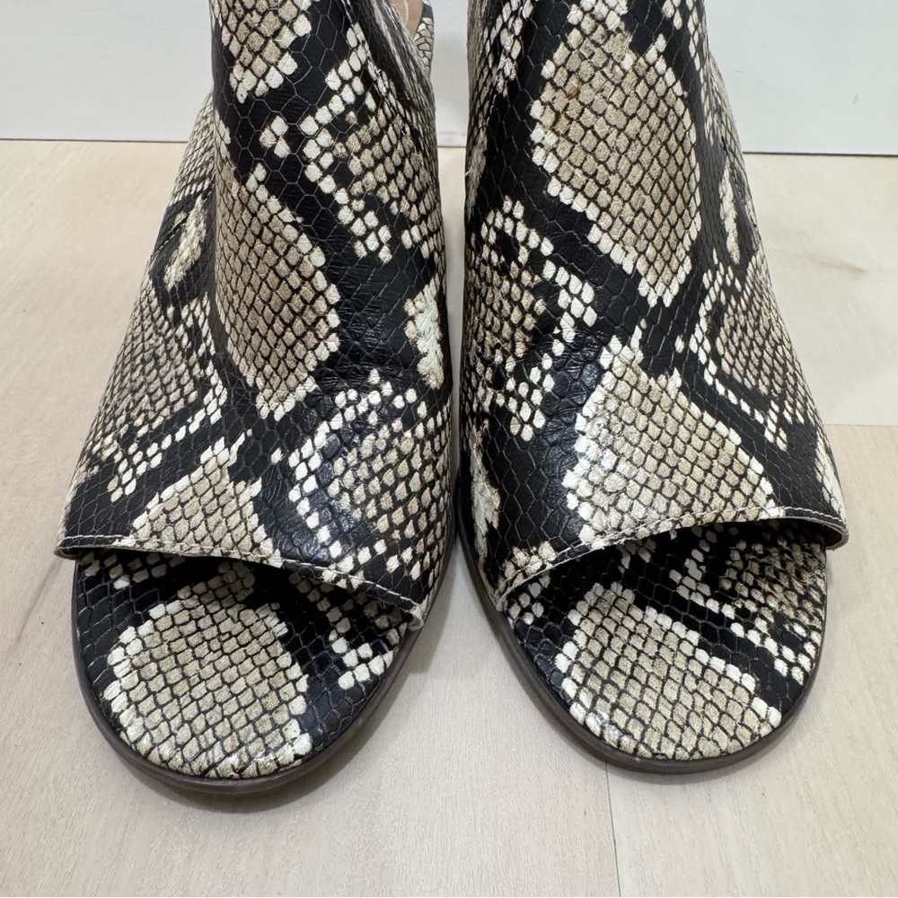 Vionic Blakely Snakeskin Open-Toe Bootie Heel Women's 8 Buckle Leather - Picture 6 of 13